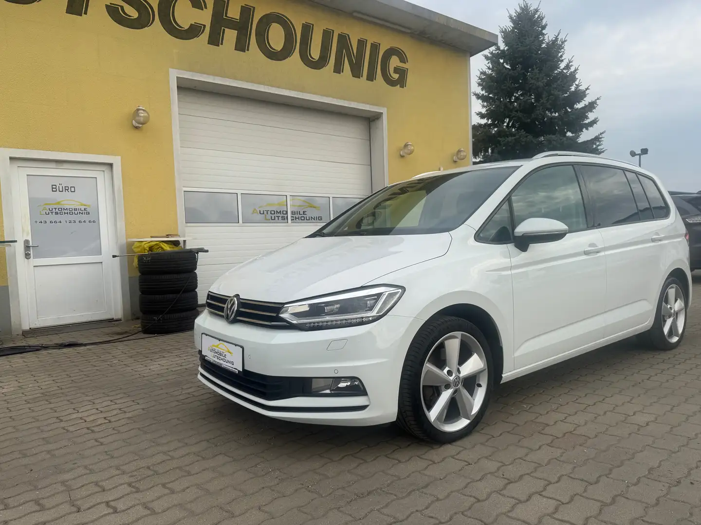 Volkswagen Touran 2.0 TDI Higline 150 PS Weiß - 2