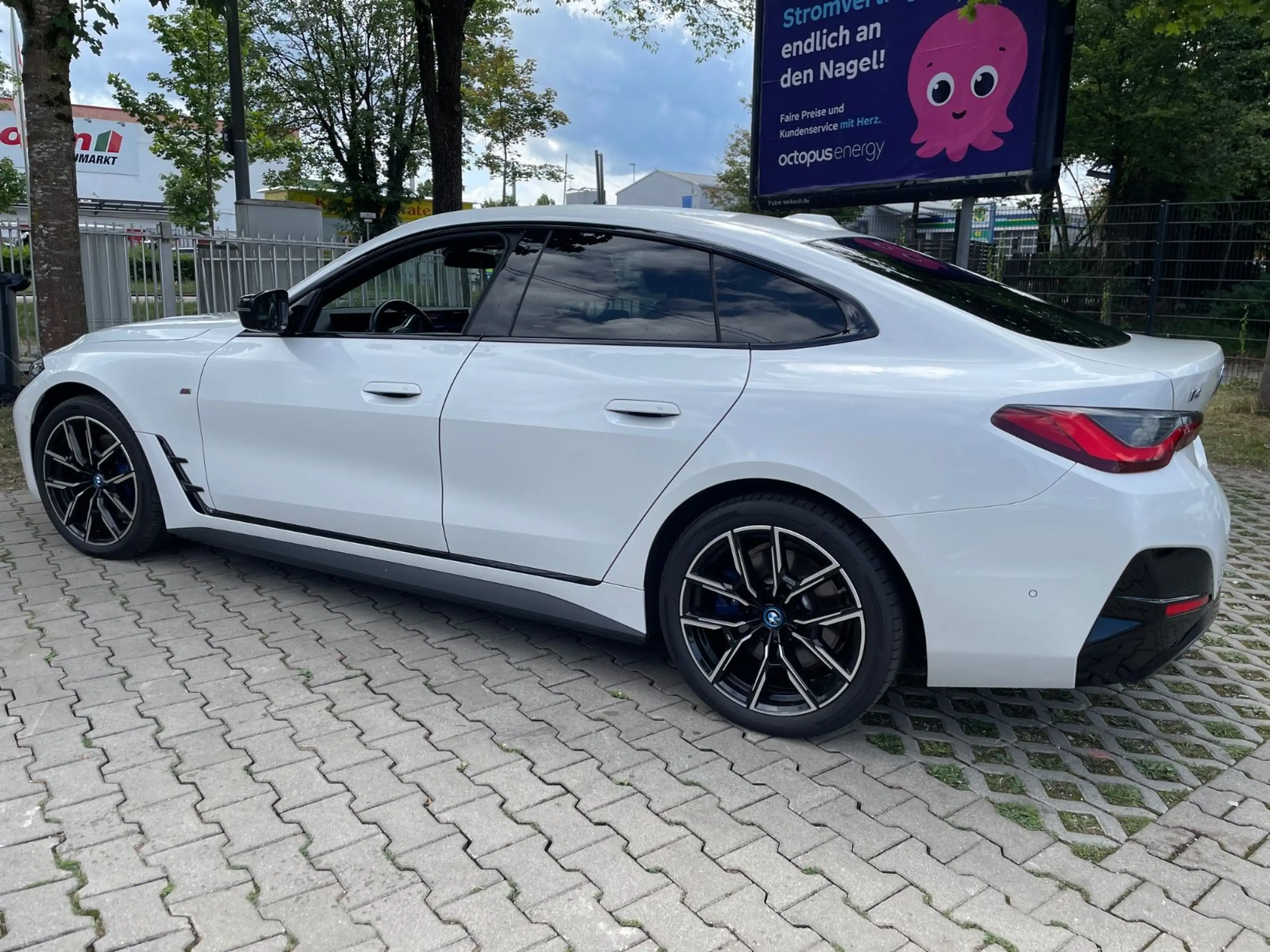 BMW i4 Gran Coupe M50*Glass-Dach*el-Sitze*Kardon*ACC — photo 2