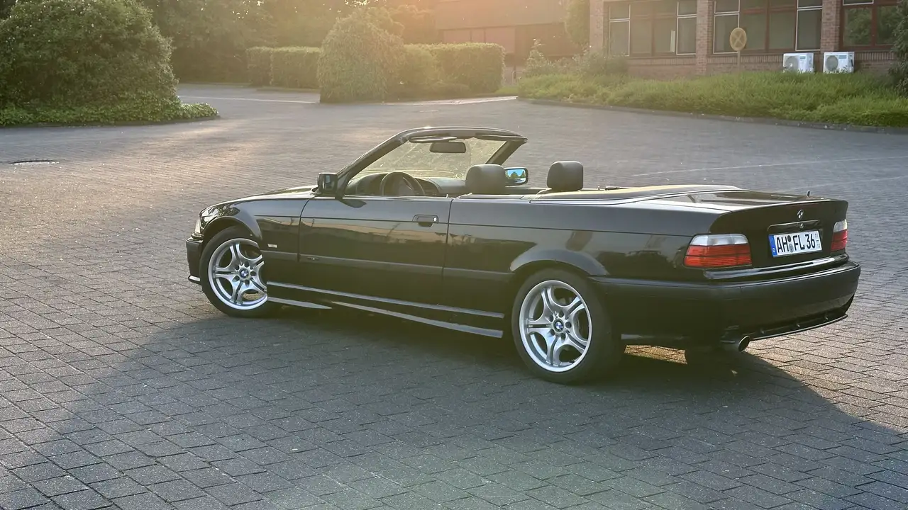 BMW 320i, foto 3