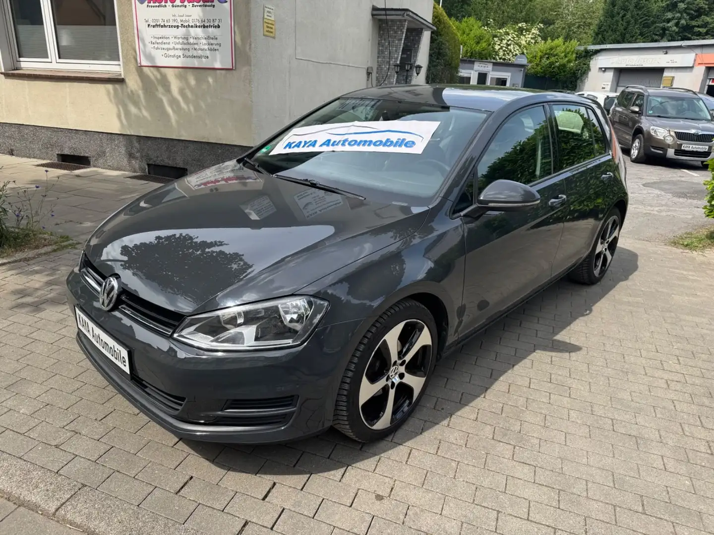 Volkswagen Golf VII Lim. Trendline BMT*5TÜRER*KLIMA* Gris - 2