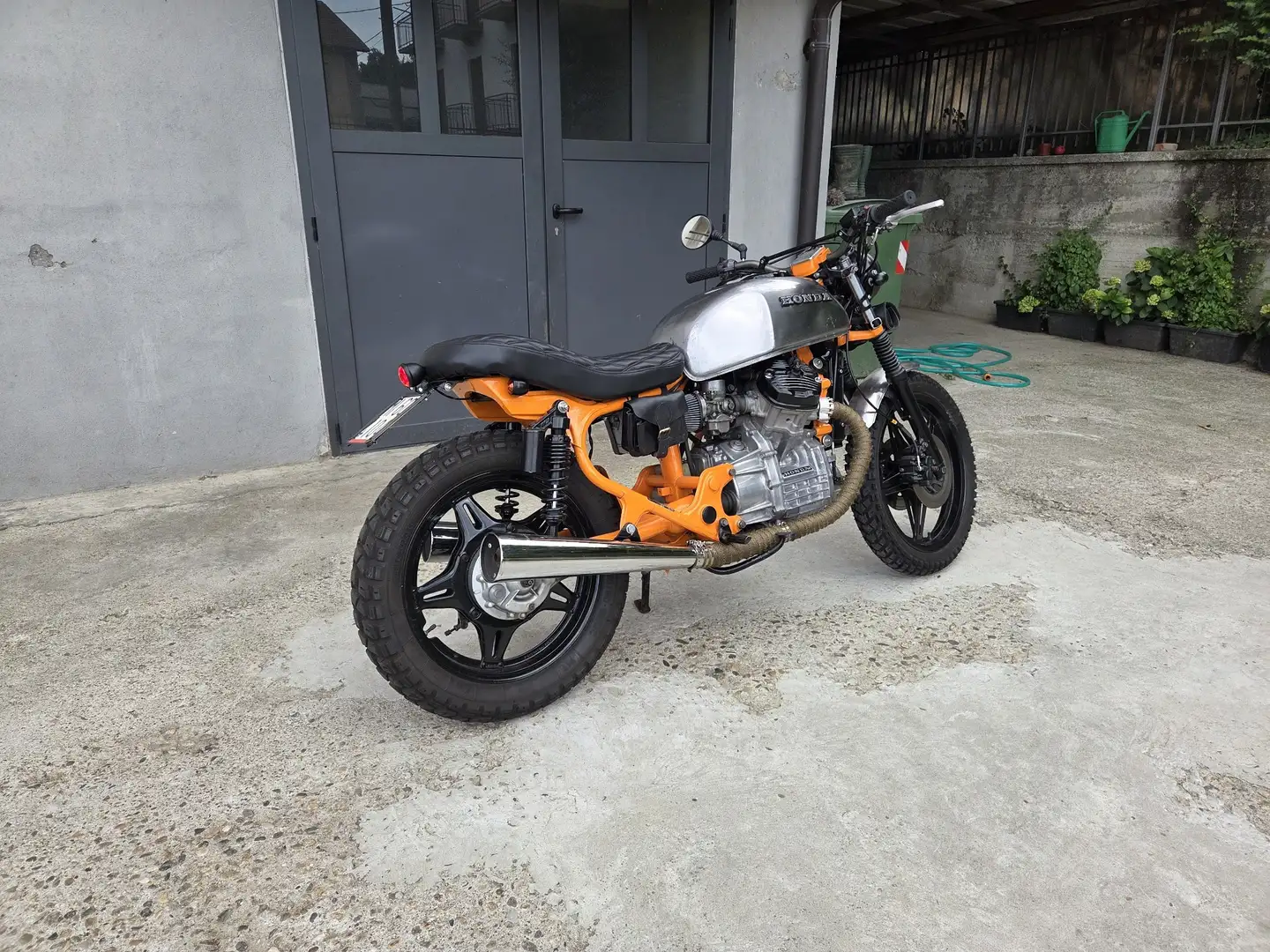 Honda CX 500 Cafe Racer Arancione - 2