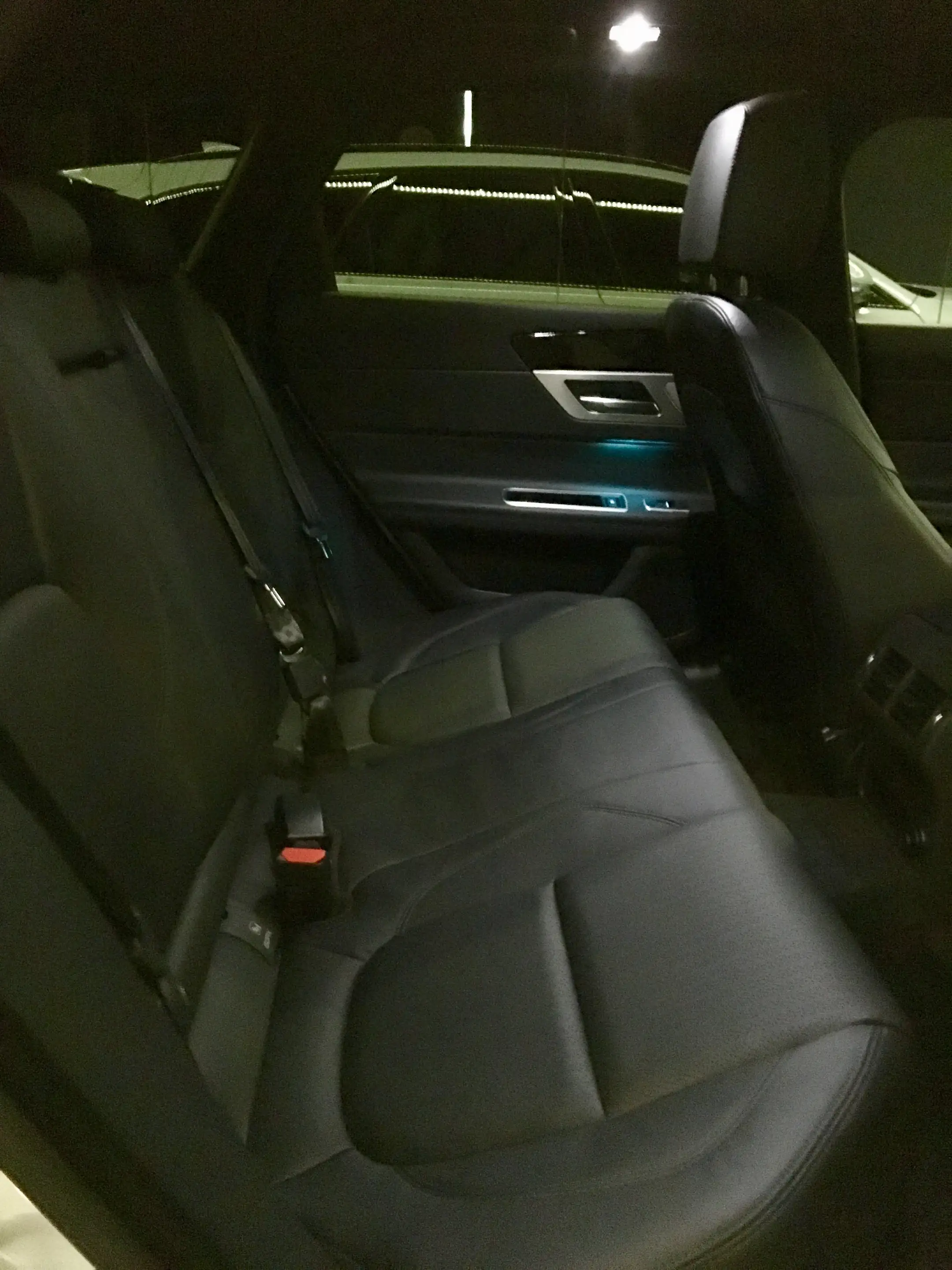 Jaguar XF SPORTBREAK PRESTIGE — photo 5