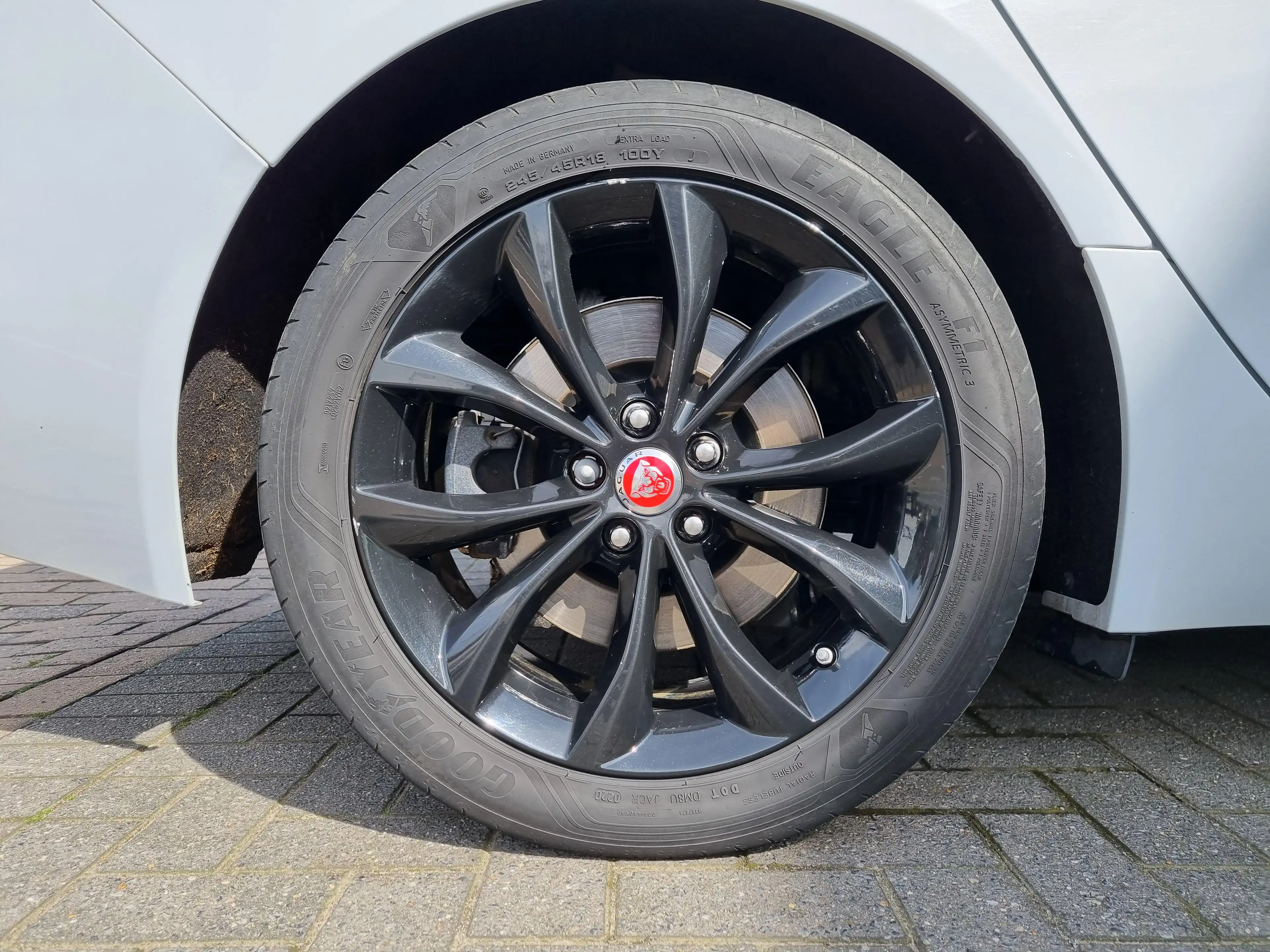 Jaguar XF SPORTBREAK PRESTIGE — photo 15