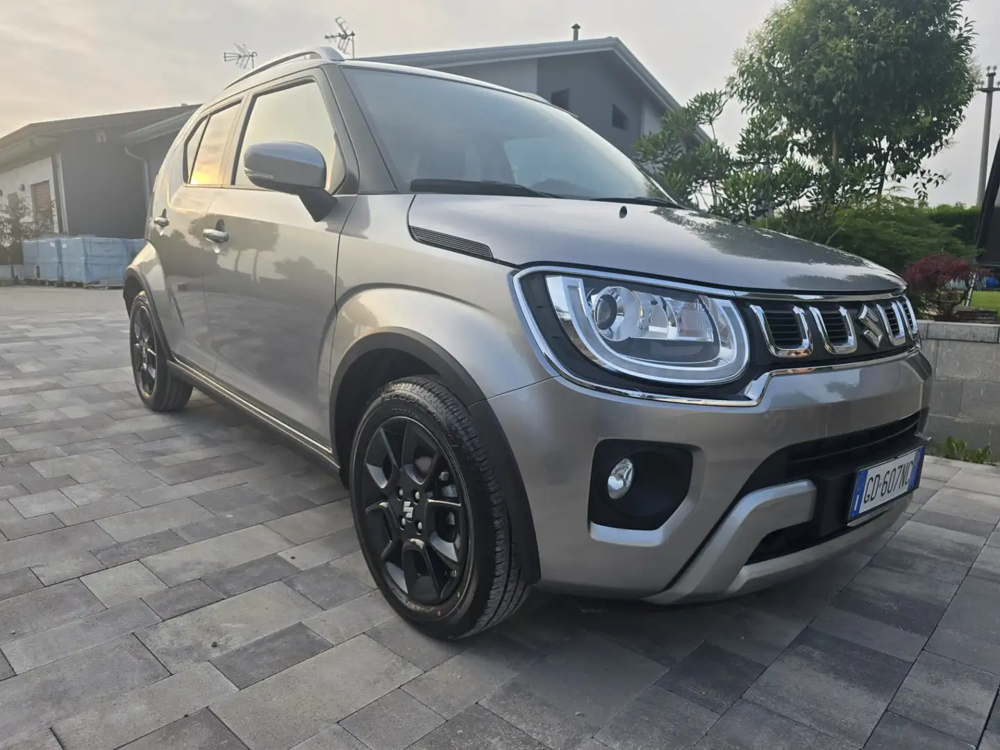 Suzuki Ignis 1.2h Top 2wd cvt - 1