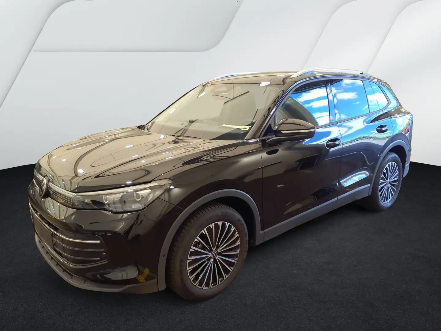 Volkswagen Tiguan Goal 2.0 TDI AHK Navi Sitzh. PDC GRA AHK Schwarz - 2