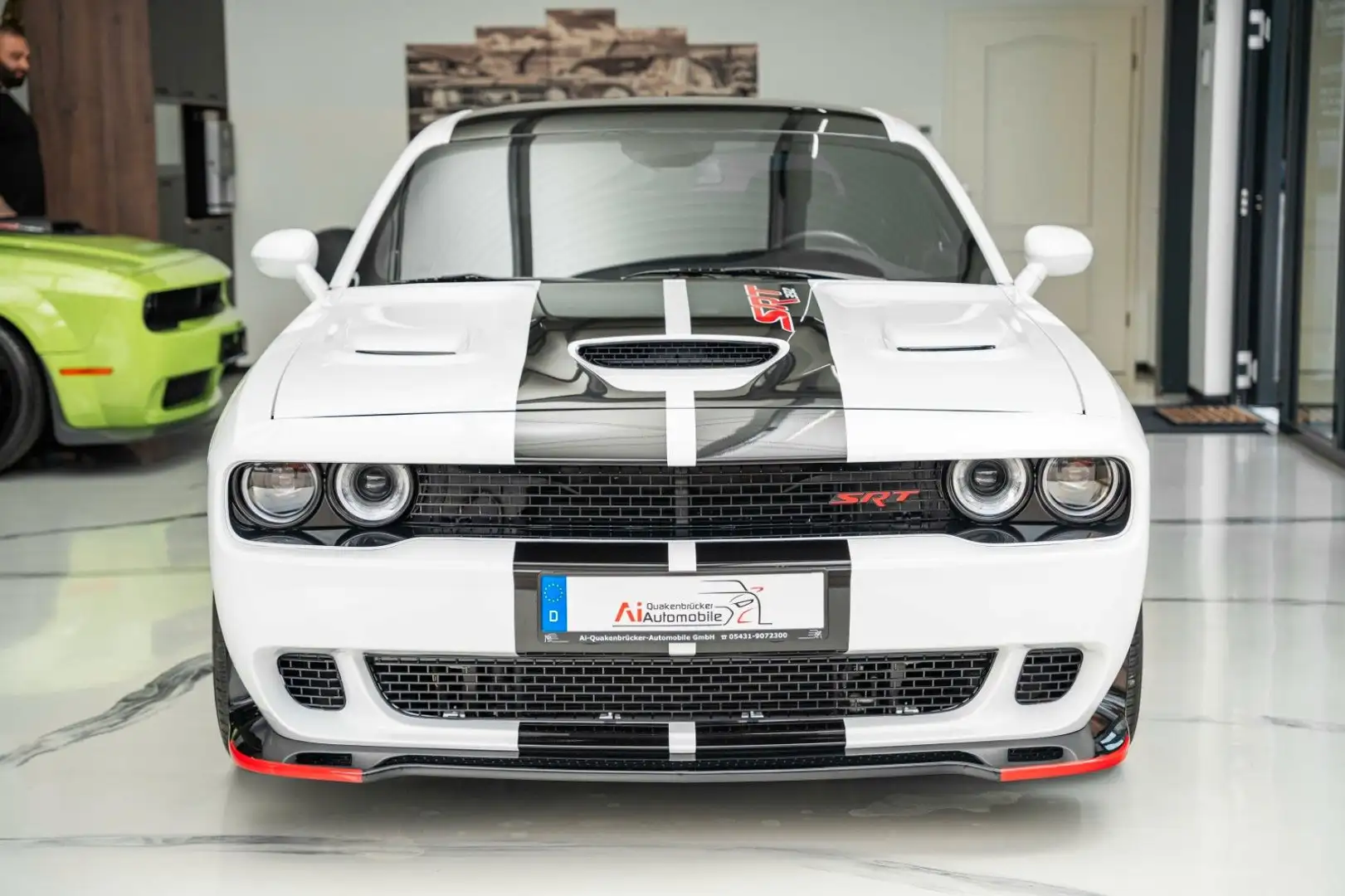 Dodge Challenger 6.4 HEMI SCAT PACK SRT Blanc - 2