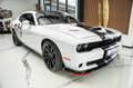Dodge Challenger 6.4 HEMI  SCAT PACK SRT Weiß - thumbnail 3
