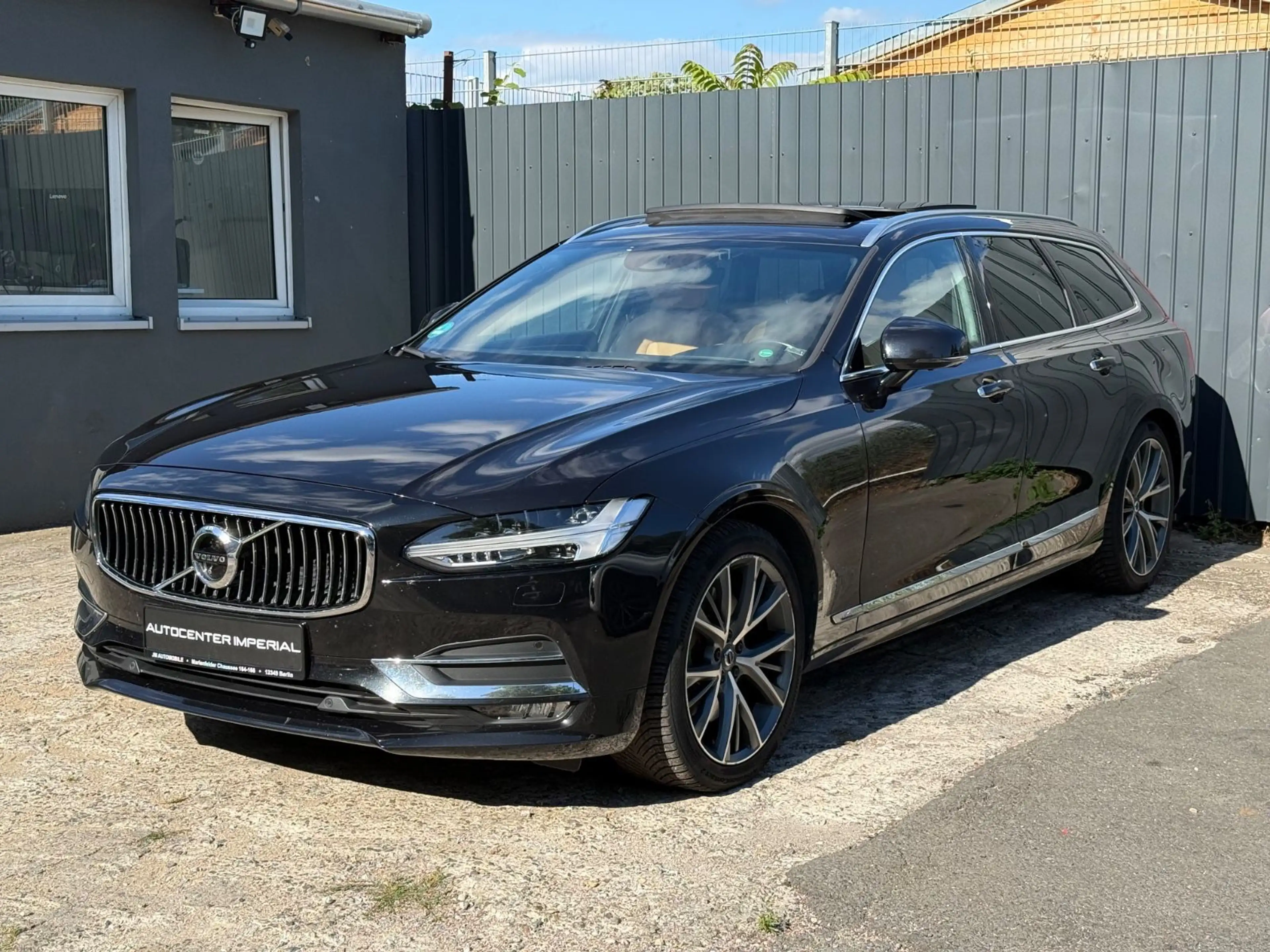 Volvo V90 Inscription/4WD/Pano/TOT/H&K/LED/Memory/AHK — photo 3