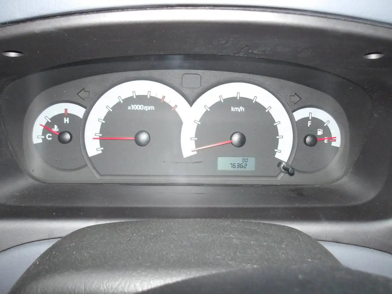 Hyundai Elantra 1.6i GLS TÜV BIS 04-2028, foto 2