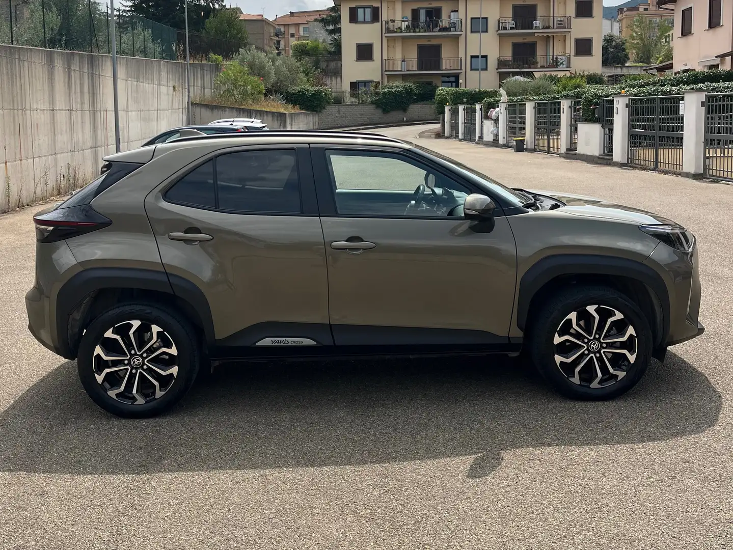 Toyota Yaris Cross Bronzo - 2