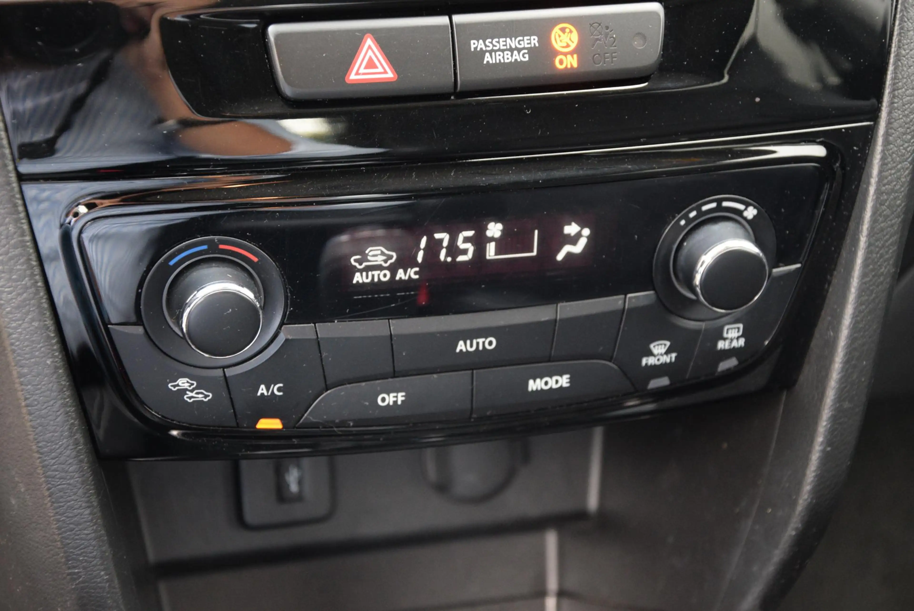 Suzuki Vitara 1.0 Boosterjet Select | dealer onderhouden | trekh — photo 23