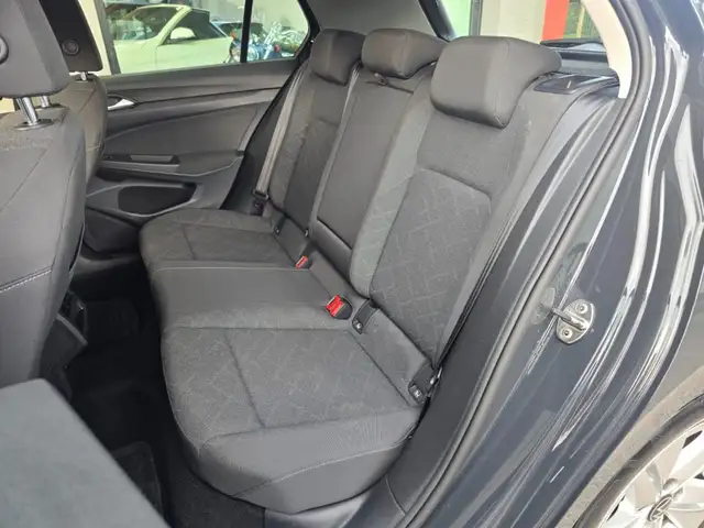 Volkswagen Golf view 8