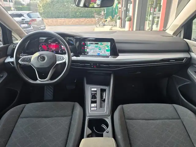 Volkswagen Golf view 4