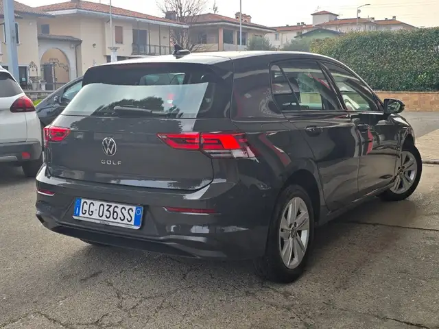 Volkswagen Golf view 11