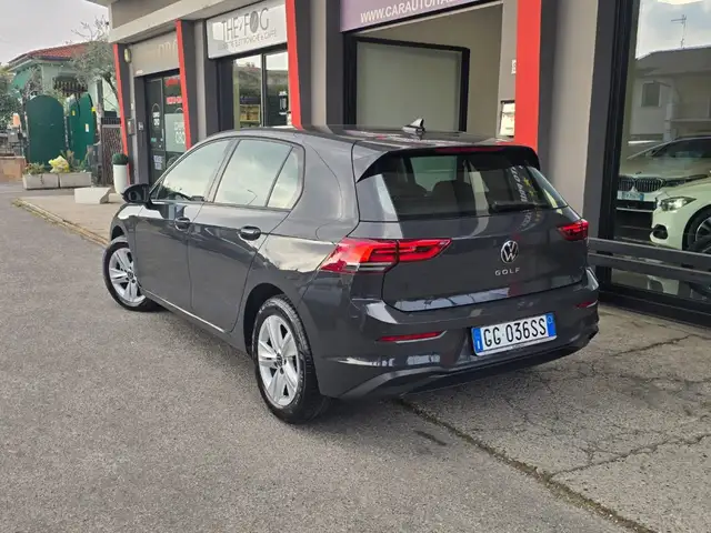 Volkswagen Golf view 9