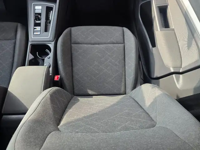Volkswagen Golf view 29