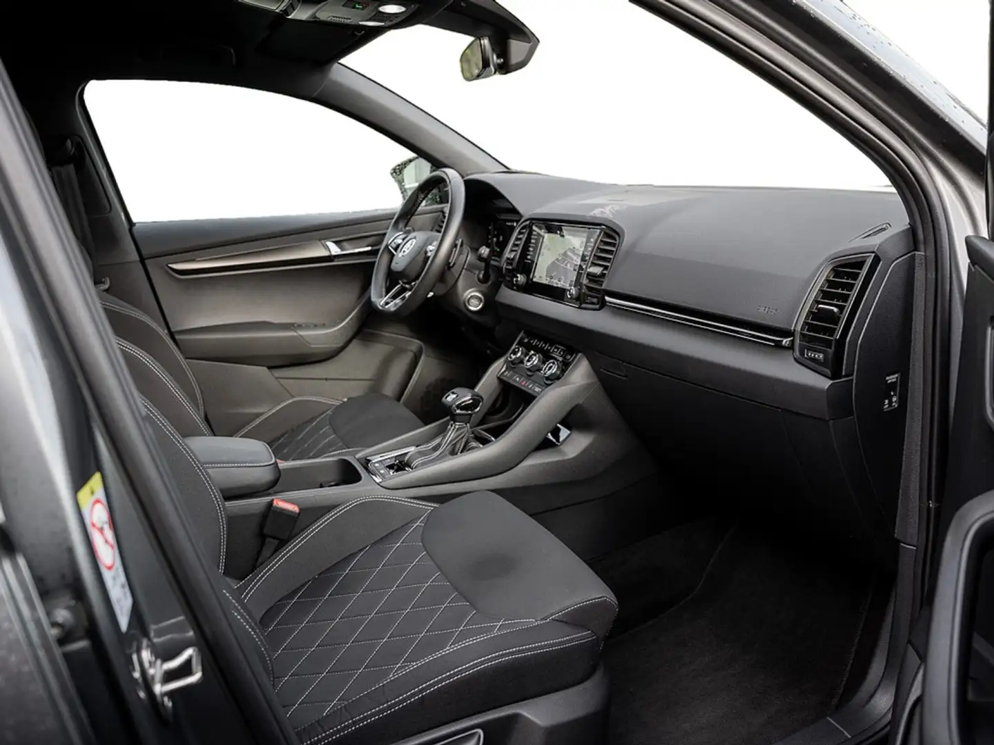 Skoda Karoq 1.5 TSI Sportline AHK NAVI MATRIX KAM S Grau - 2