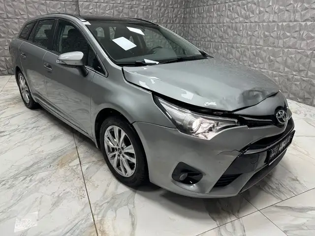 Toyota Avensis Touring Sports Business Edition*46.138km