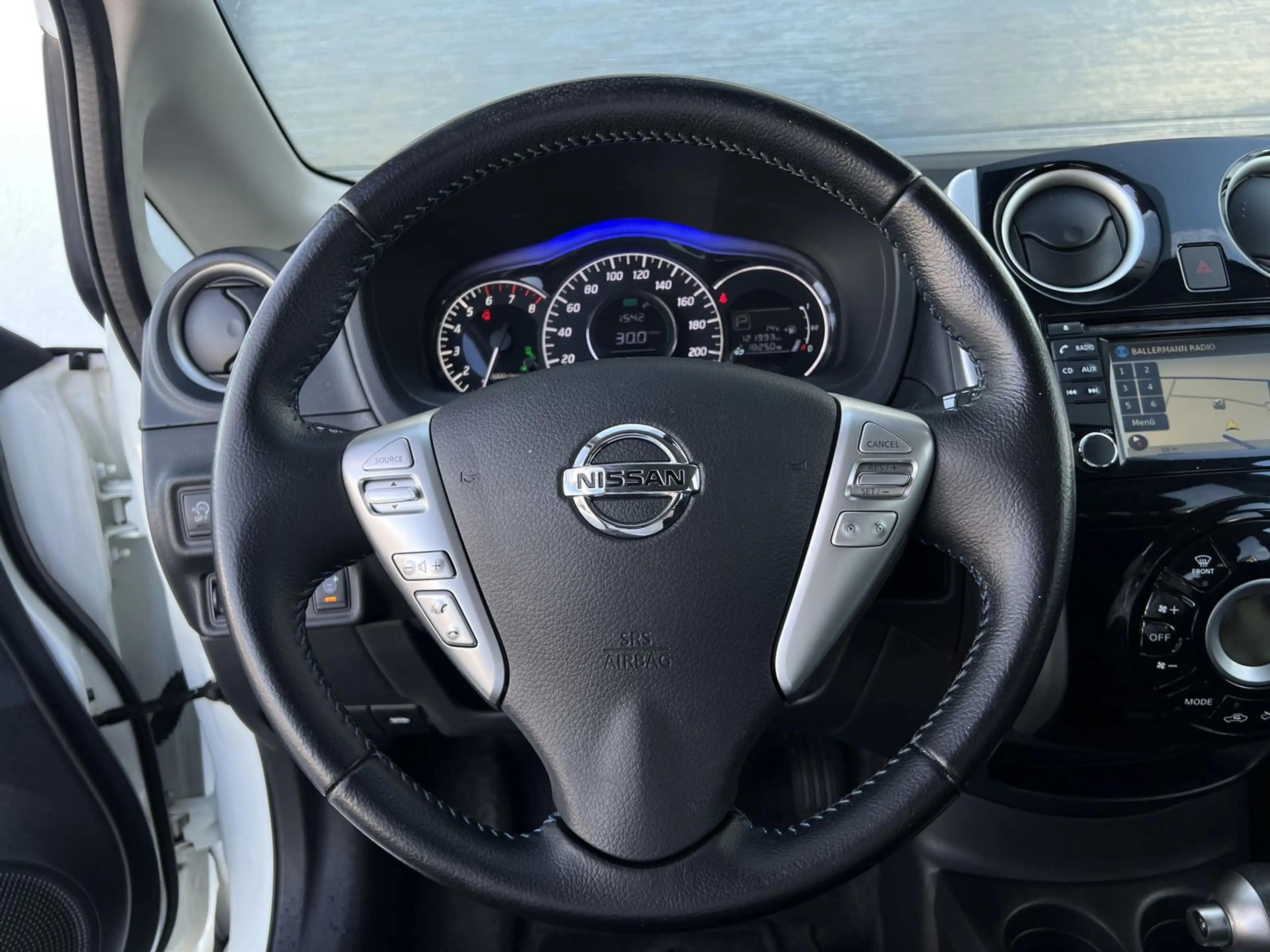 Nissan Note N-Tec AUTOMATIK RFK TÜV NEU — photo 11