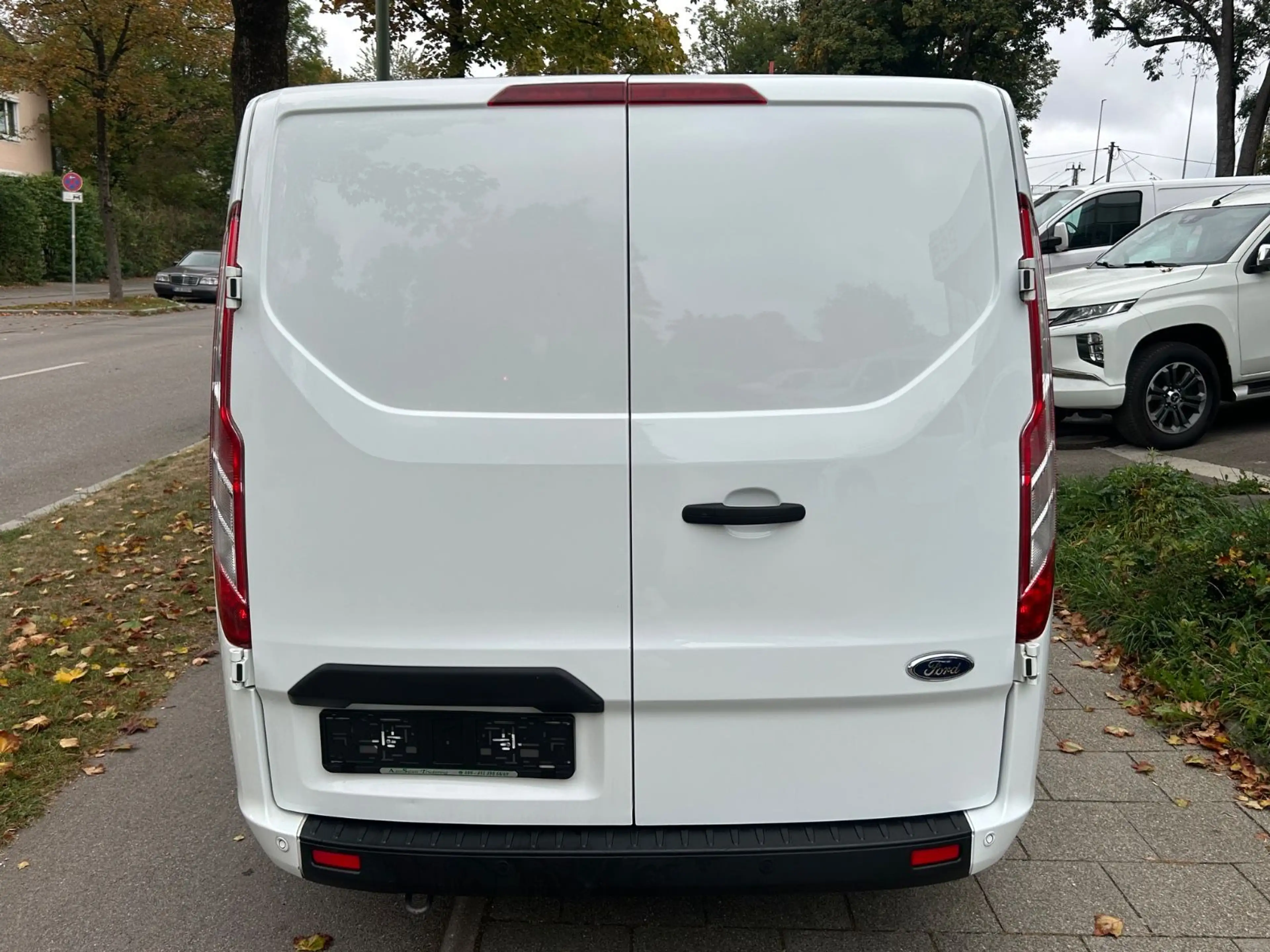 Ford Transit Custom L2 Sortimo Regale Navi Xenon PDC — photo 7
