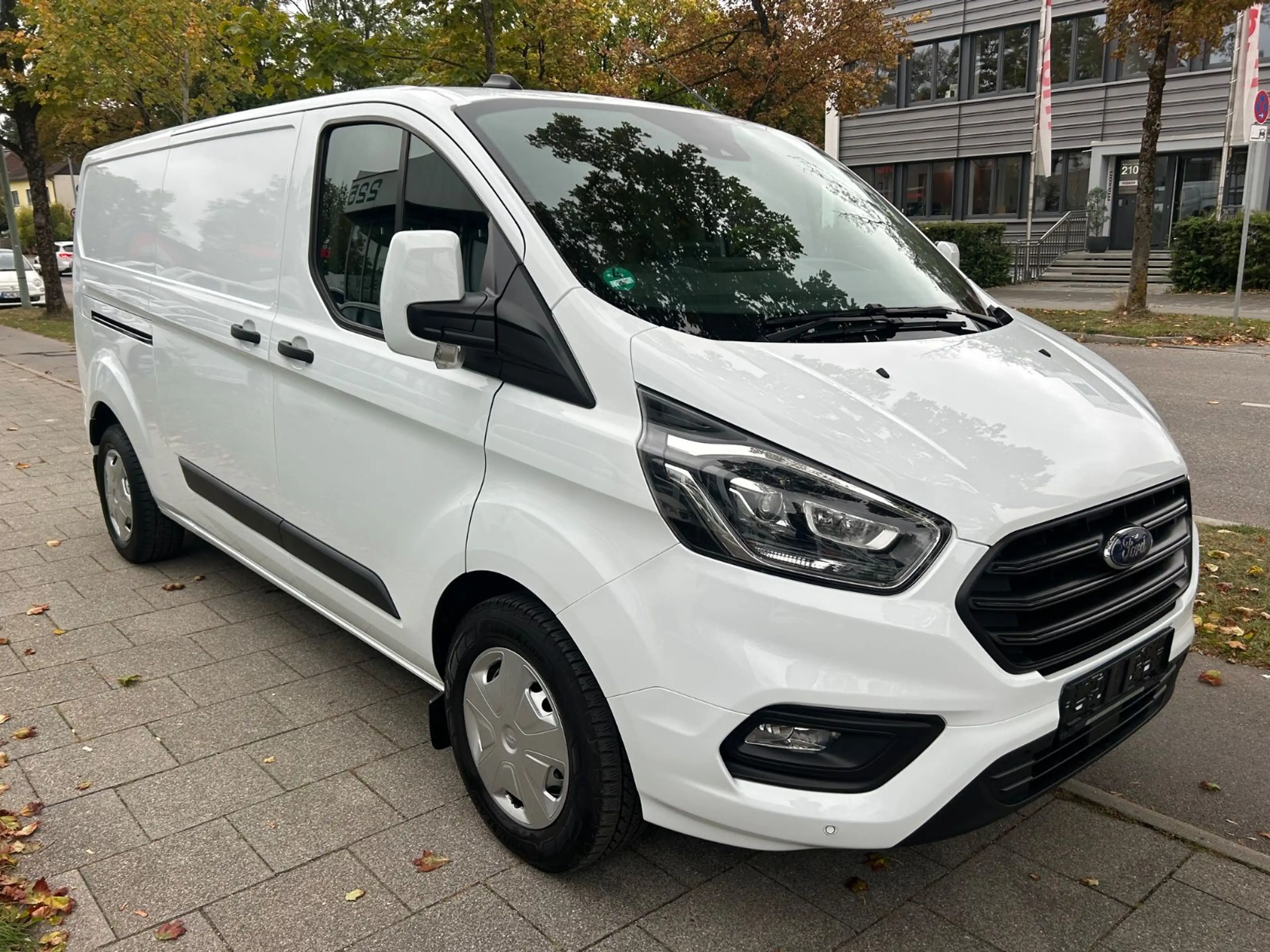 Ford Transit Custom L2 Sortimo Regale Navi Xenon PDC — photo 4