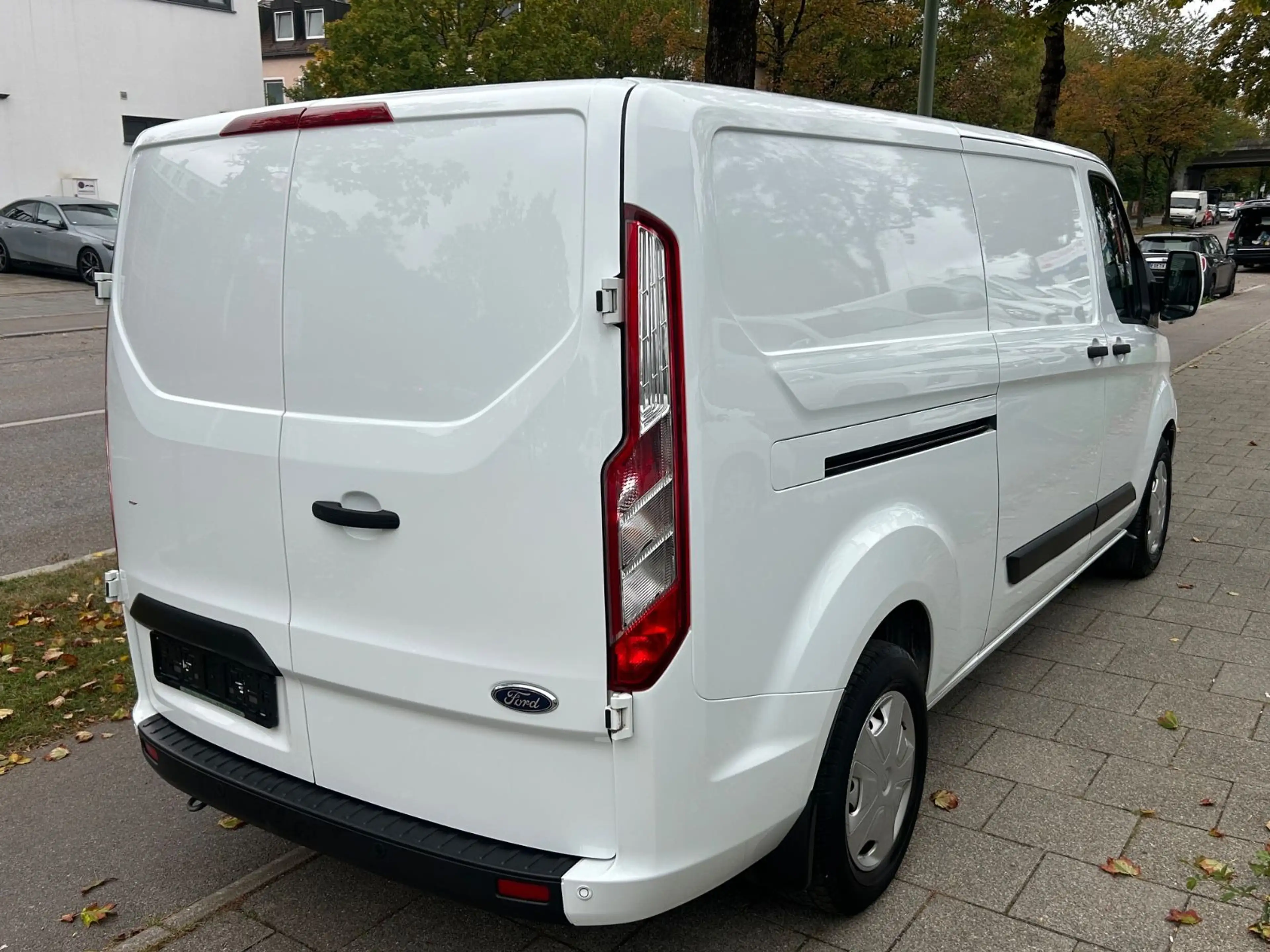 Ford Transit Custom L2 Sortimo Regale Navi Xenon PDC — photo 8