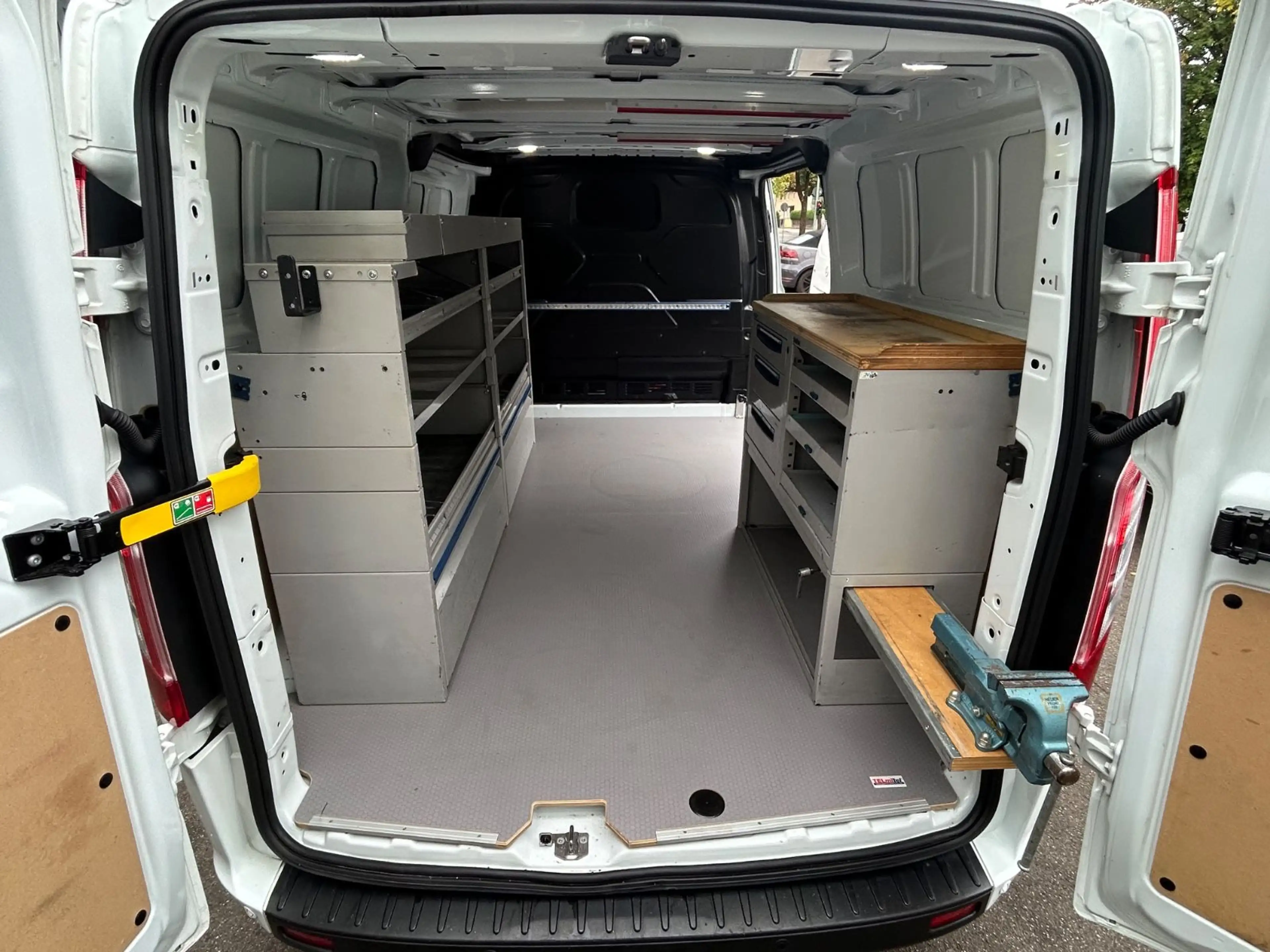 Ford Transit Custom L2 Sortimo Regale Navi Xenon PDC