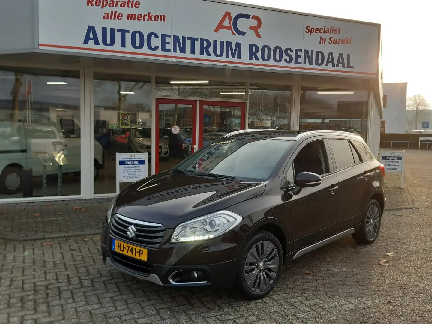 Suzuki SX4 S-Cross 1.6 High Executive AllGrip AUTOMAAT SCHUIFDAK TREK Braun - 1