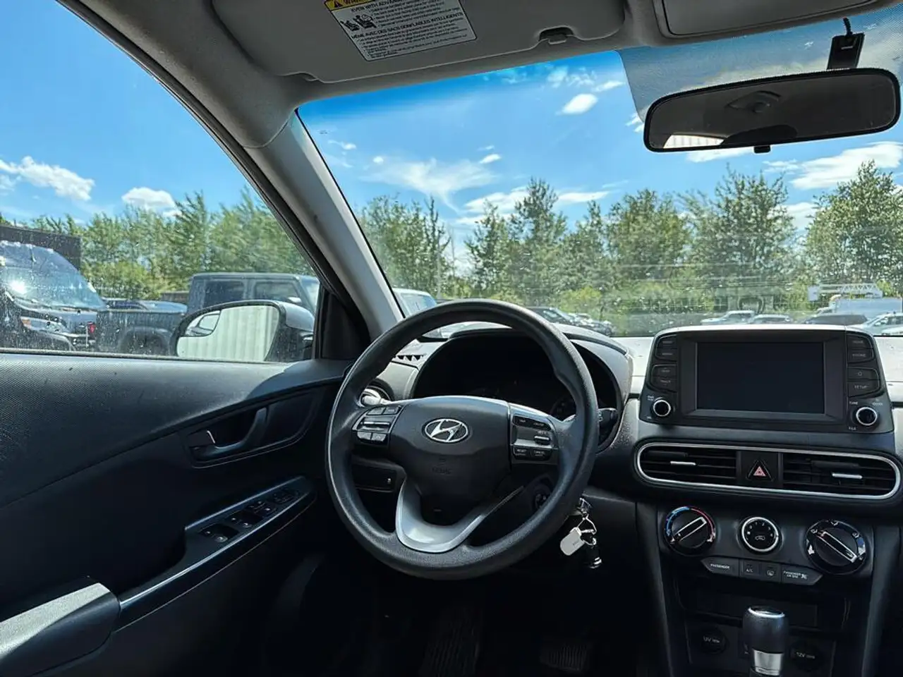 Hyundai KONA снимка Hyundai KONA