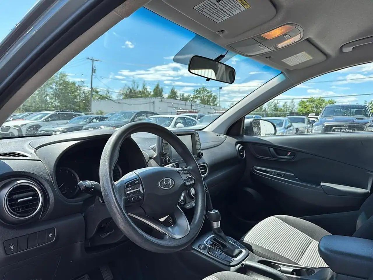 Hyundai KONA снимка Hyundai KONA