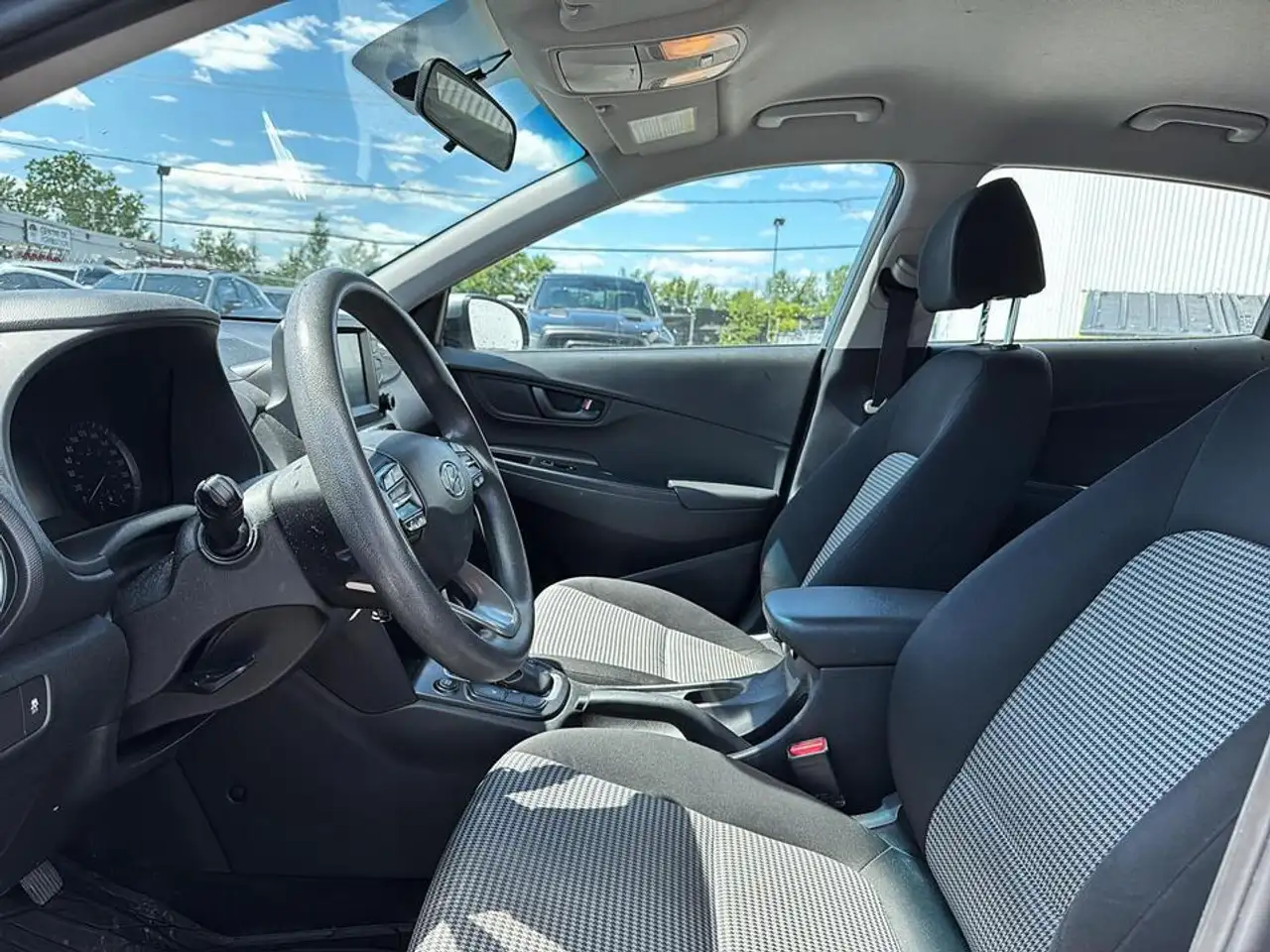 Hyundai KONA снимка Hyundai KONA