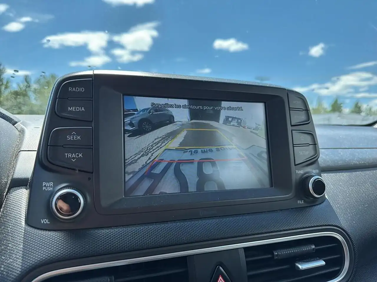 Hyundai KONA снимка Hyundai KONA