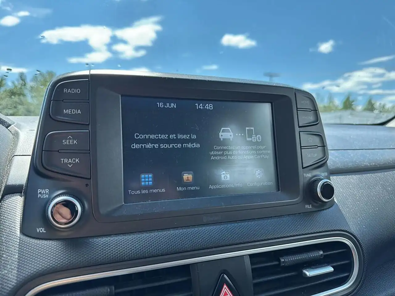 Hyundai KONA снимка Hyundai KONA