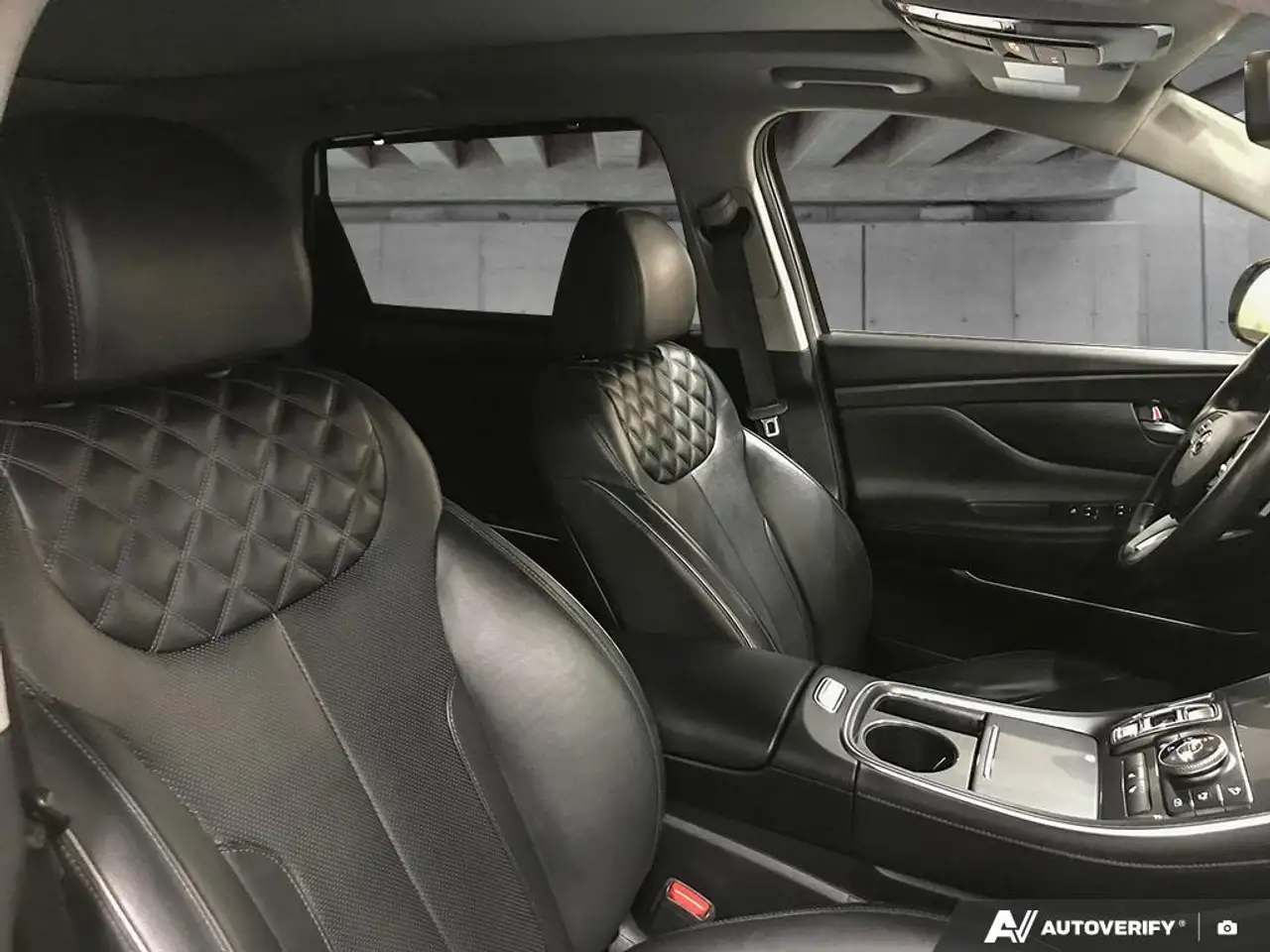 Hyundai SANTA FE снимка Hyundai SANTA FE