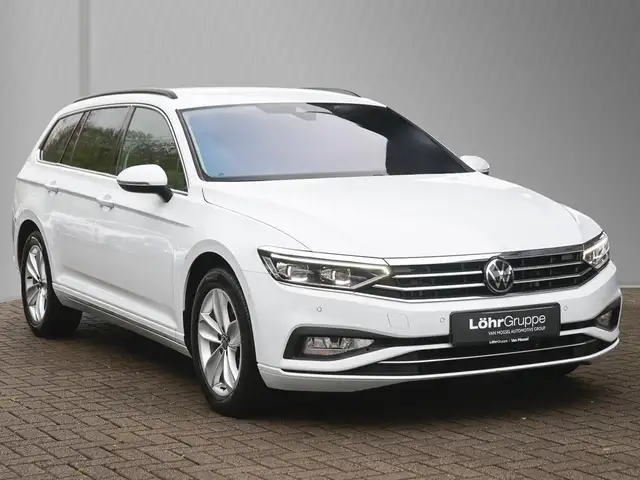 Volkswagen Passat view 5