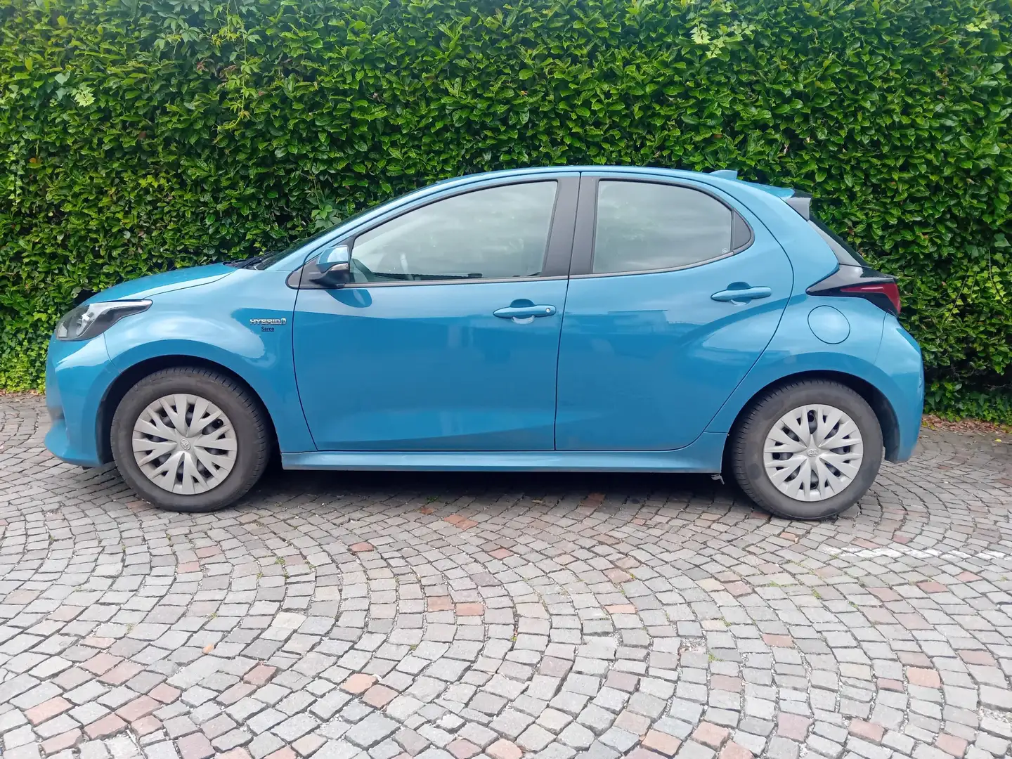 Toyota Yaris Yaris 1.5h LOUNGE Bleu - 2