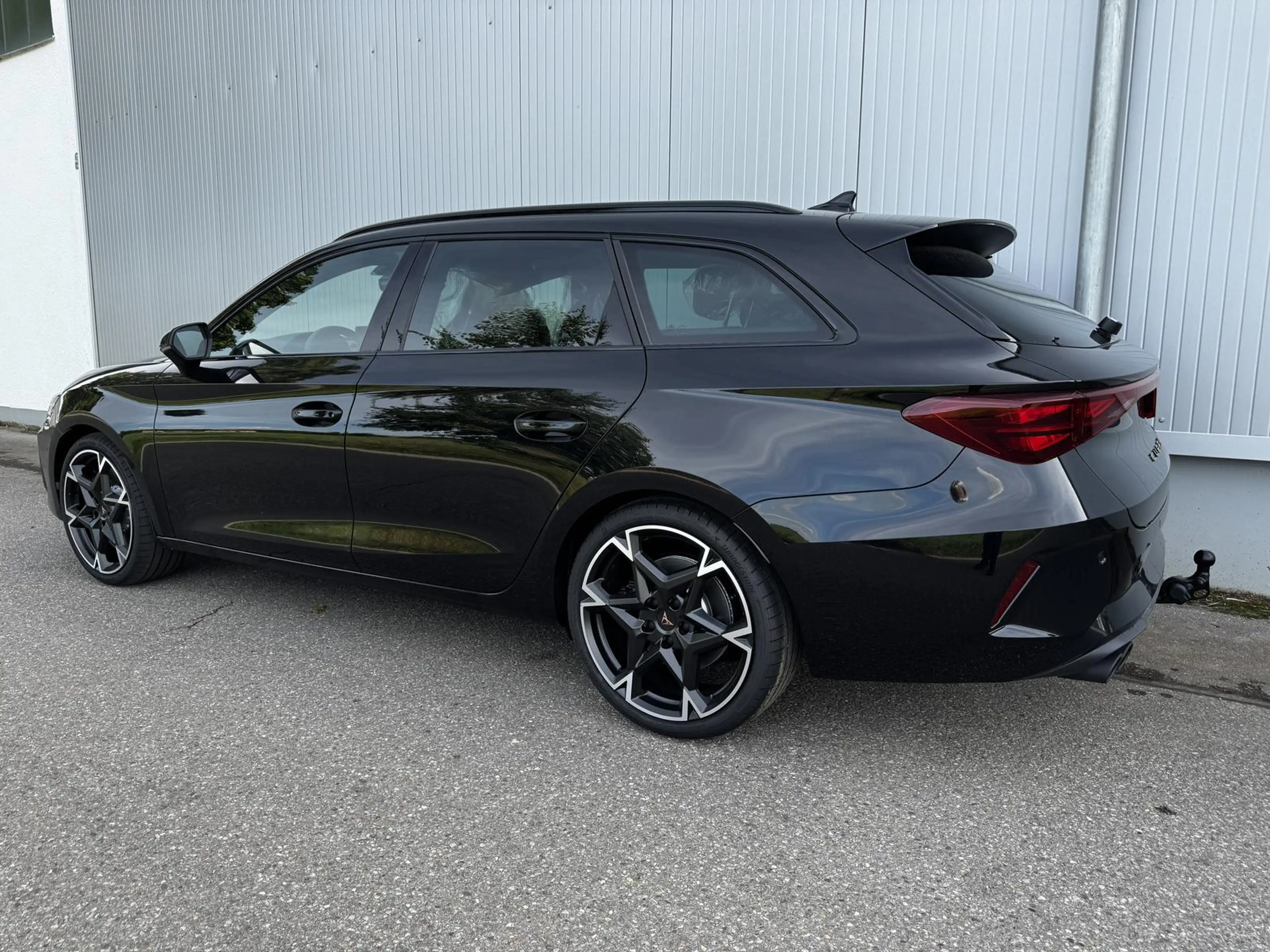 CUPRA Leon Kombi ST 2.0TSI ABT AHK Sound ACC — photo 3