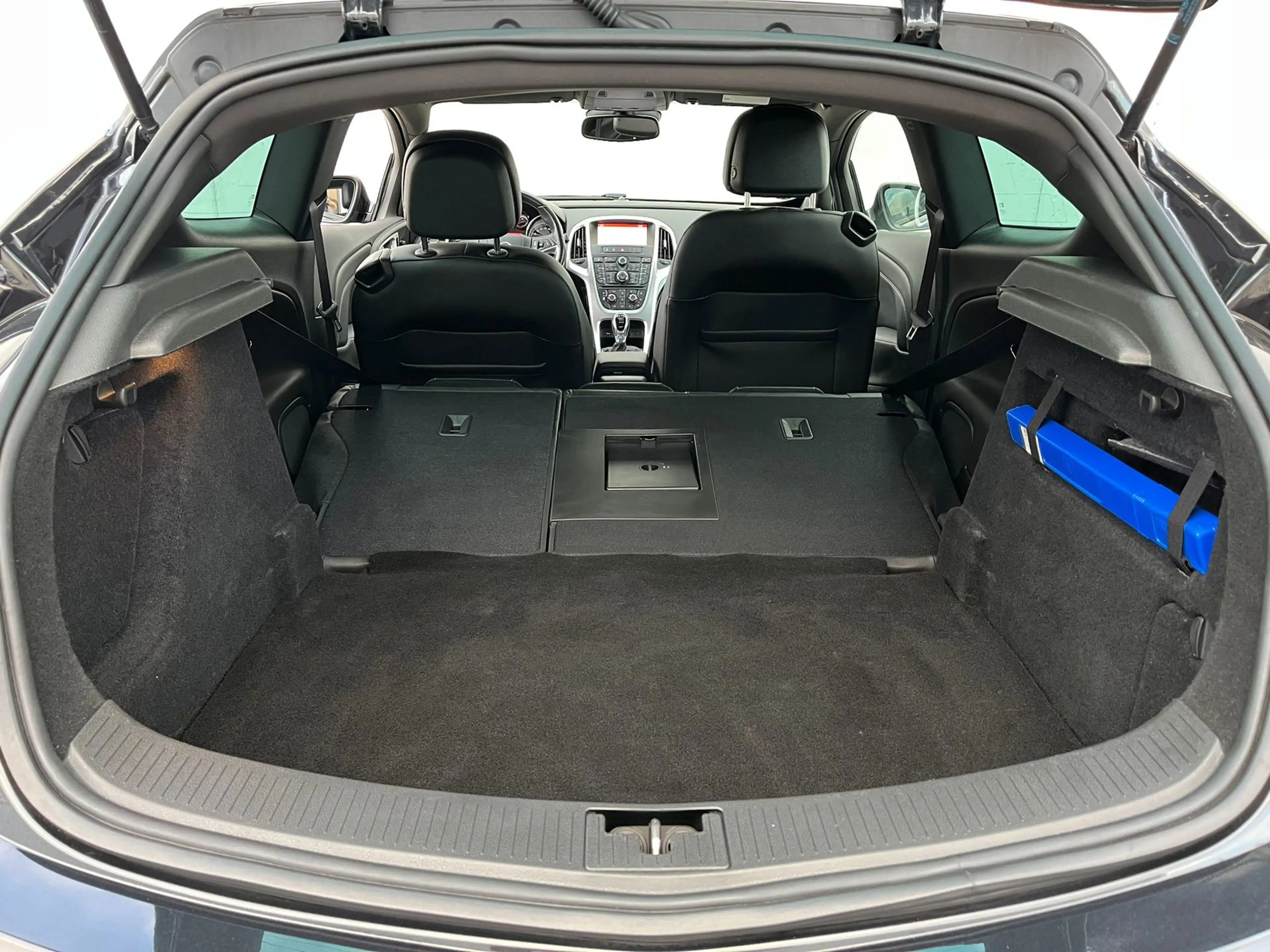 Opel Astra GTC 1.6 Turbo 200 pk Sport | NAP | clima | navi | — photo 15