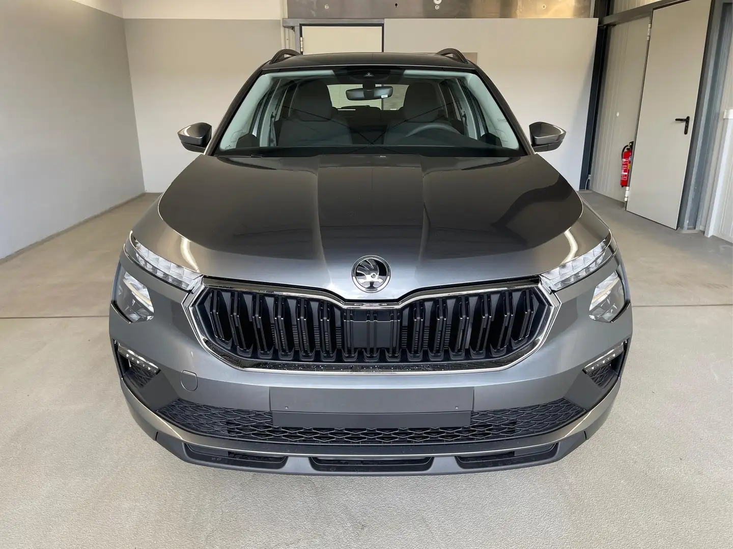Skoda Kamiq Facelift 95PS Sitzheizung+App-Connect 1.0 TSI 7... Grigio - 2