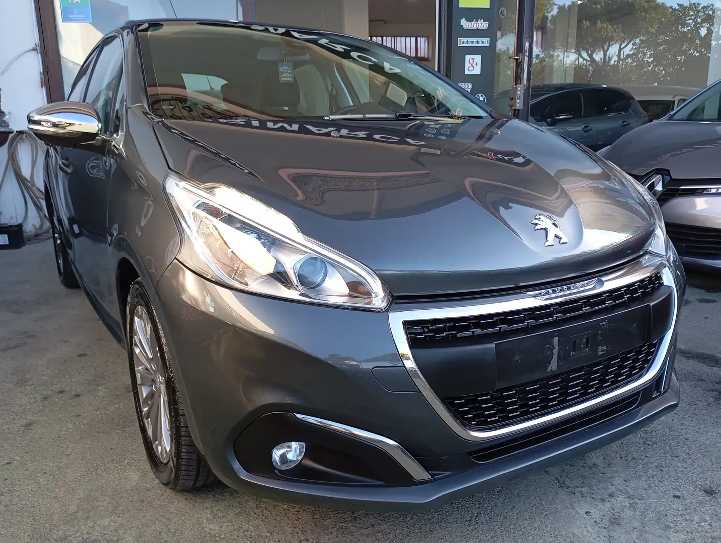 Peugeot 208 5P 1.2 PureTech 82CV Allure Grigio - 1