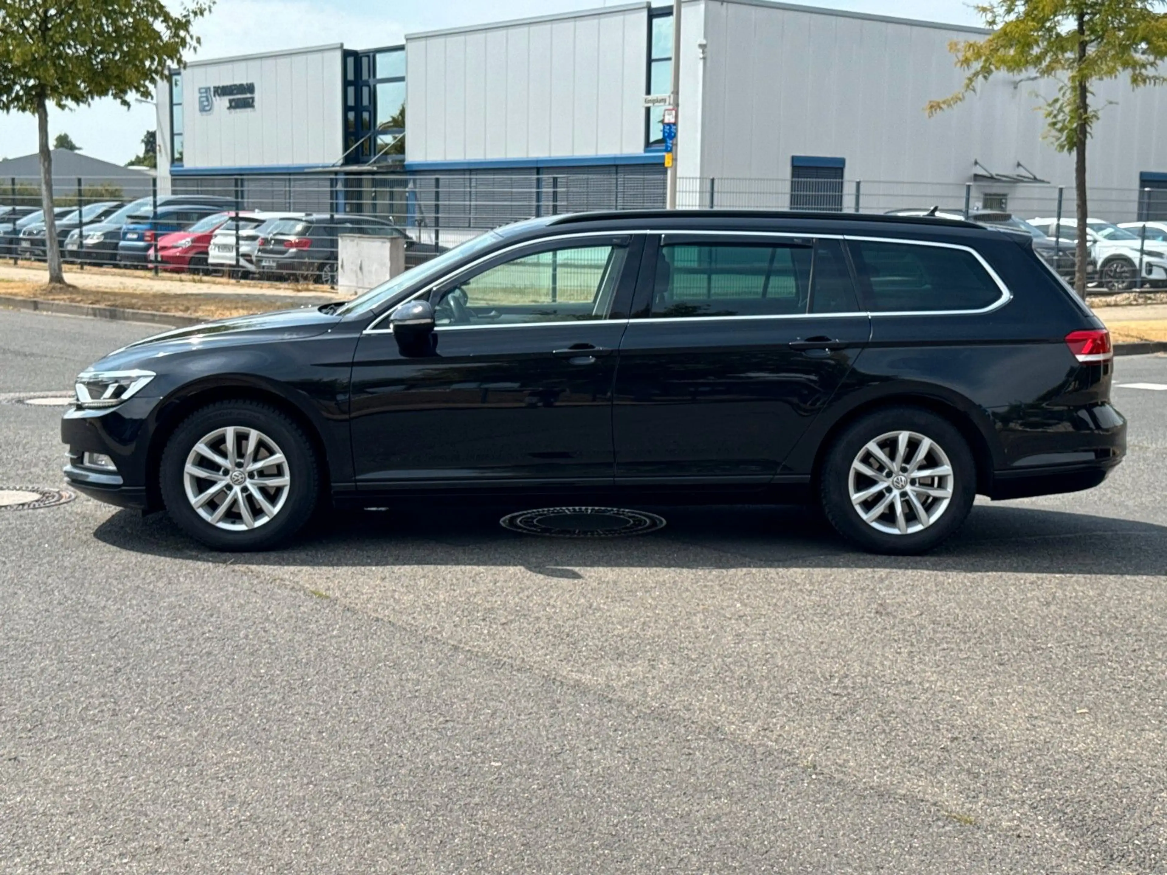Volkswagen Passat Variant Comfortline BMT *Garantie*Autom.* — photo 2