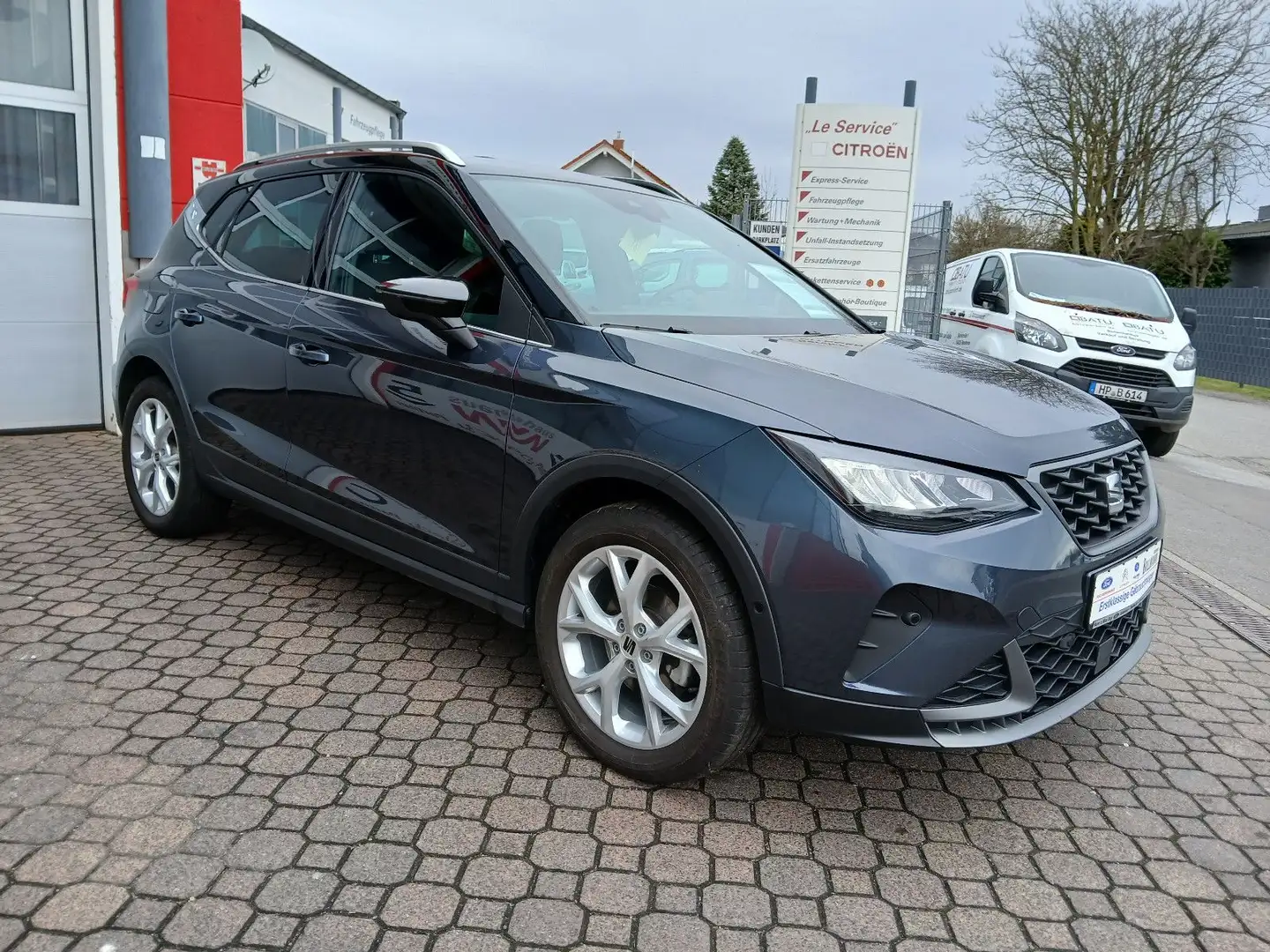 SEAT Arona FR, Automatik,Kamera, AHK,12.300KM Gris - 2