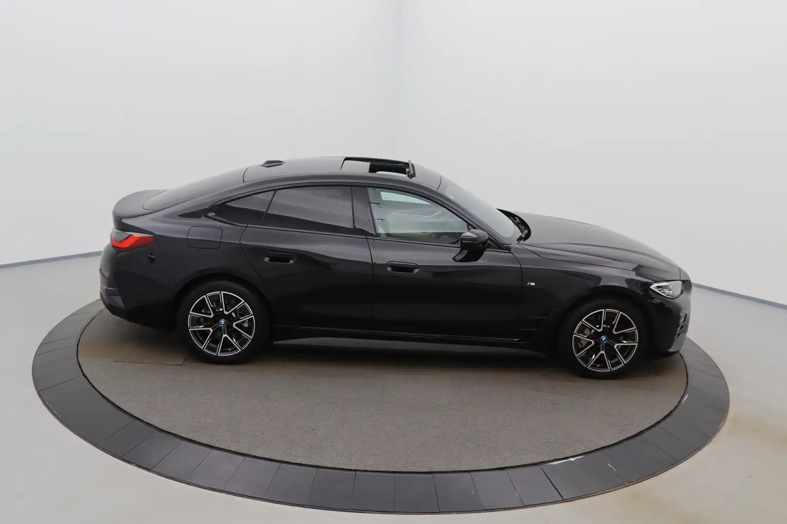 BMW i4 eDrive40 M-Sport Business Comfort LEDER/CUIR LED G Noir - 2