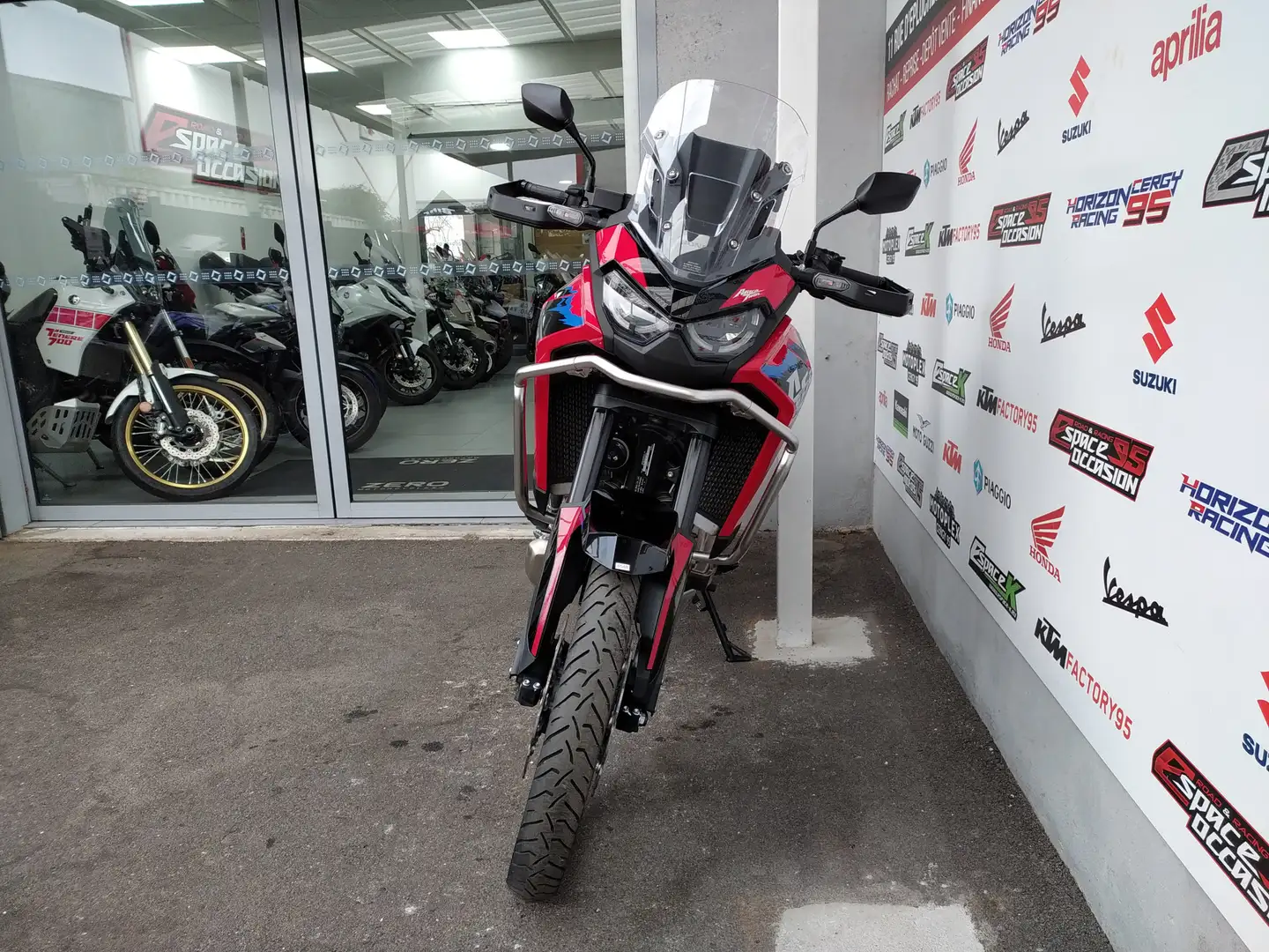 Honda CRF 1100 Rouge - 2
