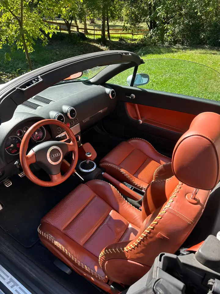 Audi TT Roadster 1.8 T, foto 2