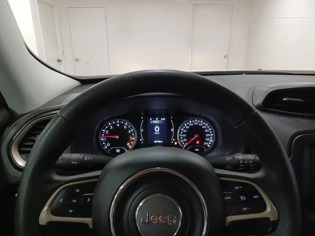 Jeep Renegade снимка Jeep Renegade