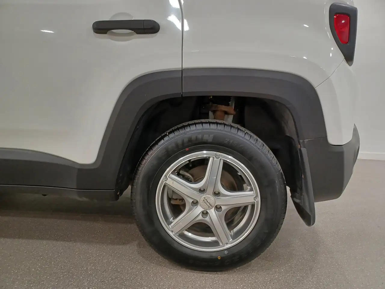 Jeep Renegade снимка Jeep Renegade