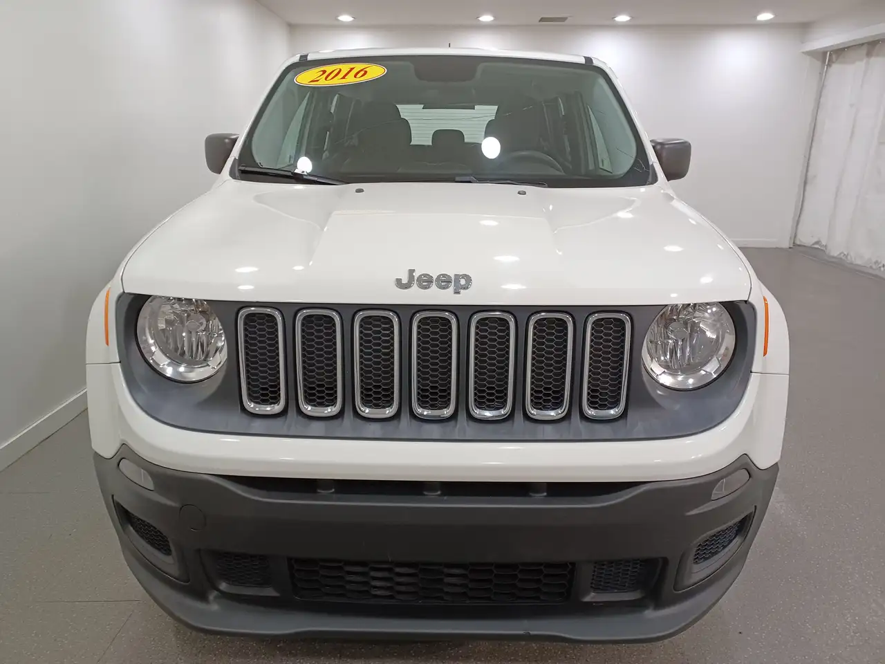 Jeep Renegade снимка Jeep Renegade