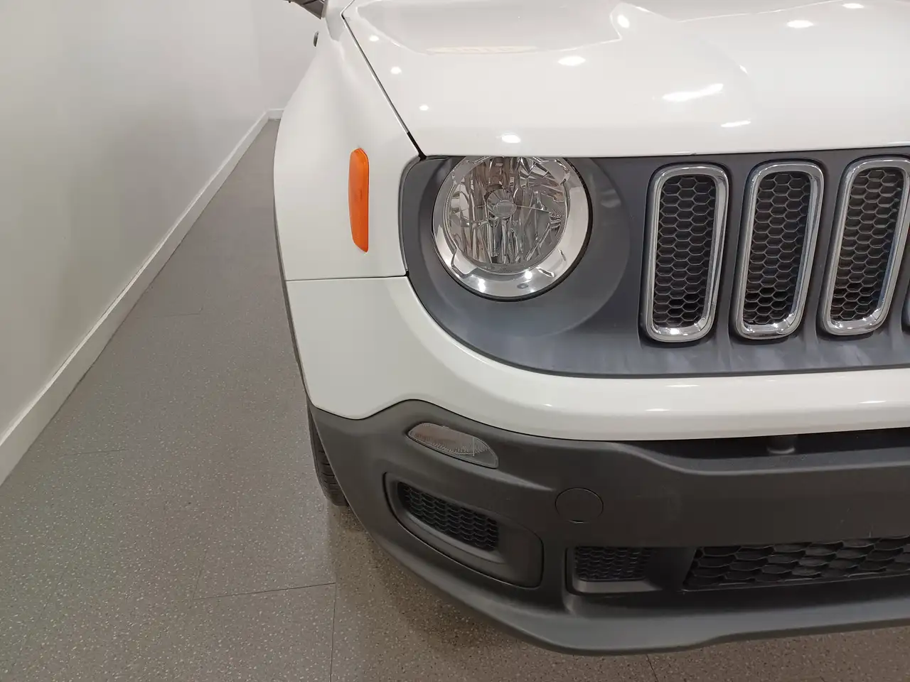 Jeep Renegade снимка Jeep Renegade