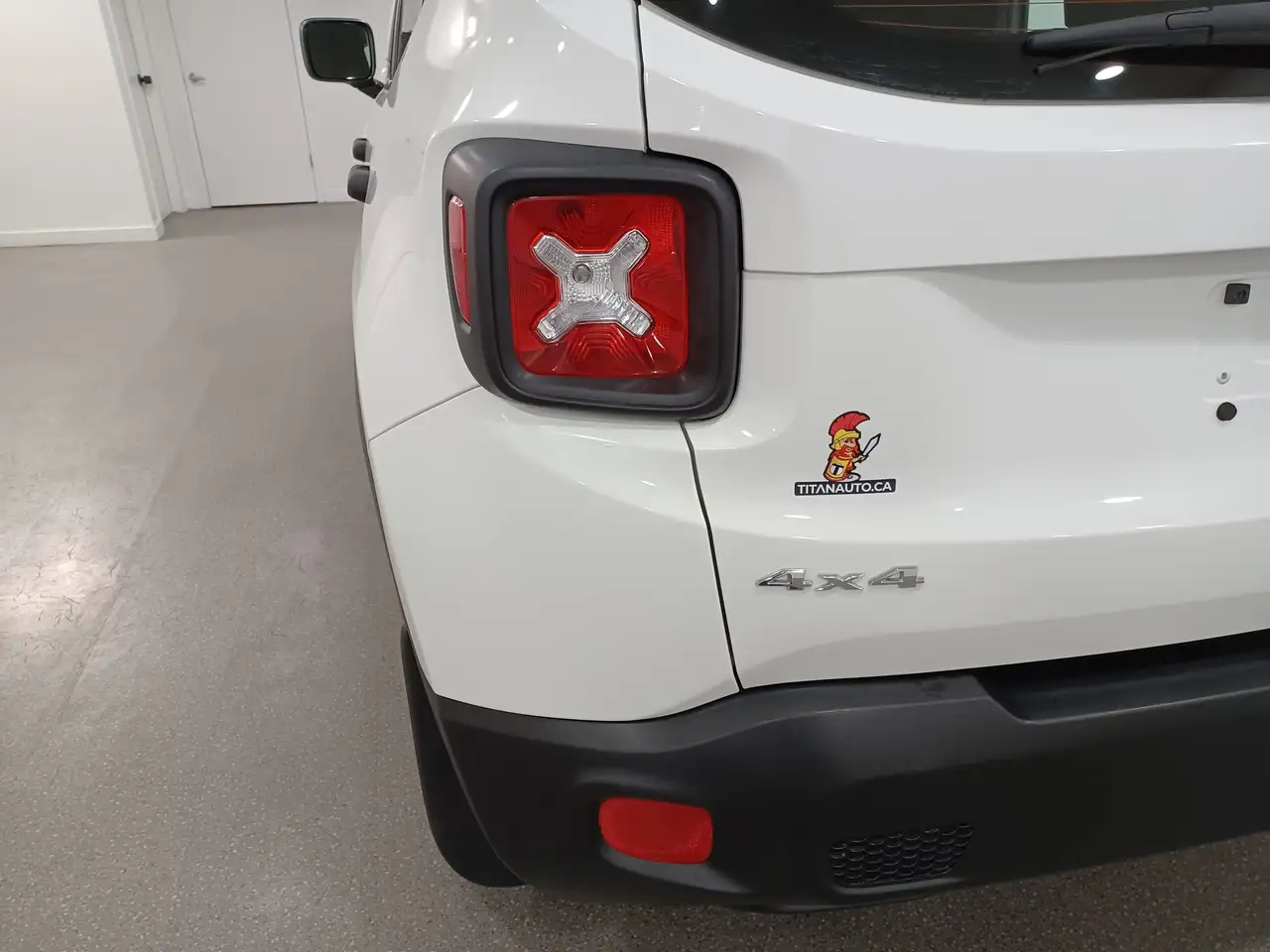 Jeep Renegade снимка Jeep Renegade